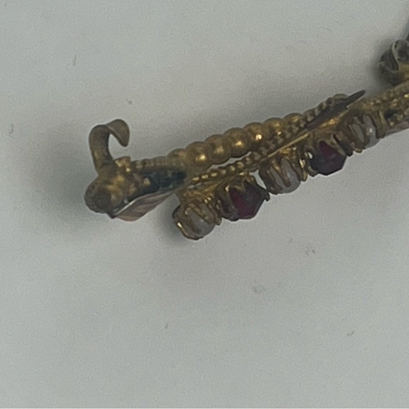 Antique Goldtone Brooch With Glass Beads - Picture 6 of 13